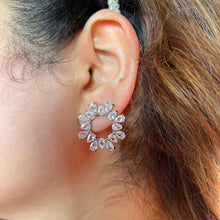 Load image into Gallery viewer, Sun Daisy Earrings
