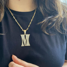 Load image into Gallery viewer, Painter’s Inicial Necklace - M
