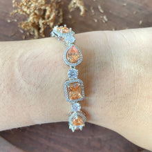Load image into Gallery viewer, Sienna Bracelet
