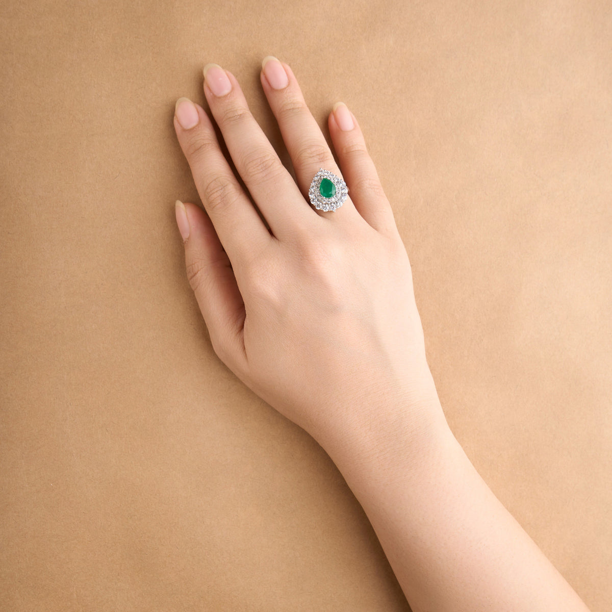 Pear Halo Ring Mozaati