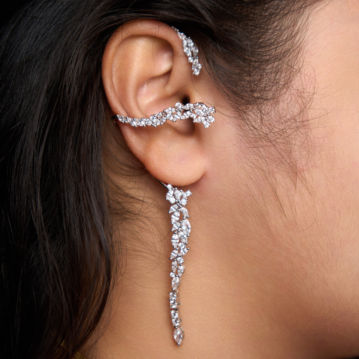 Celeste Line Ear Cuff Mozaati