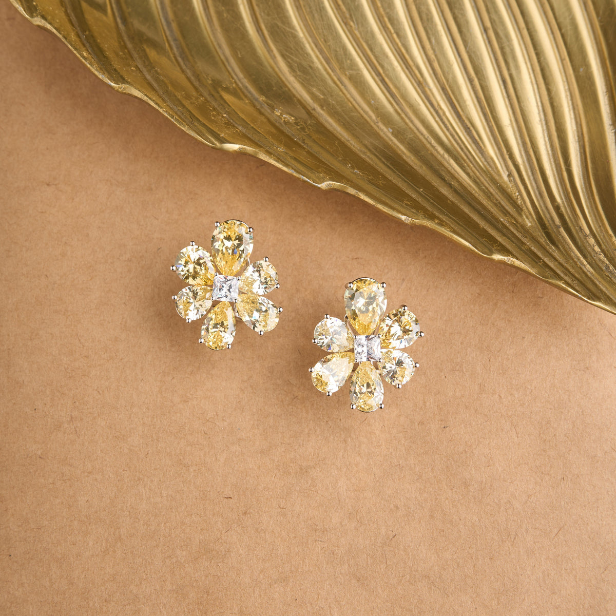 Tuberose Earrings Mozaati