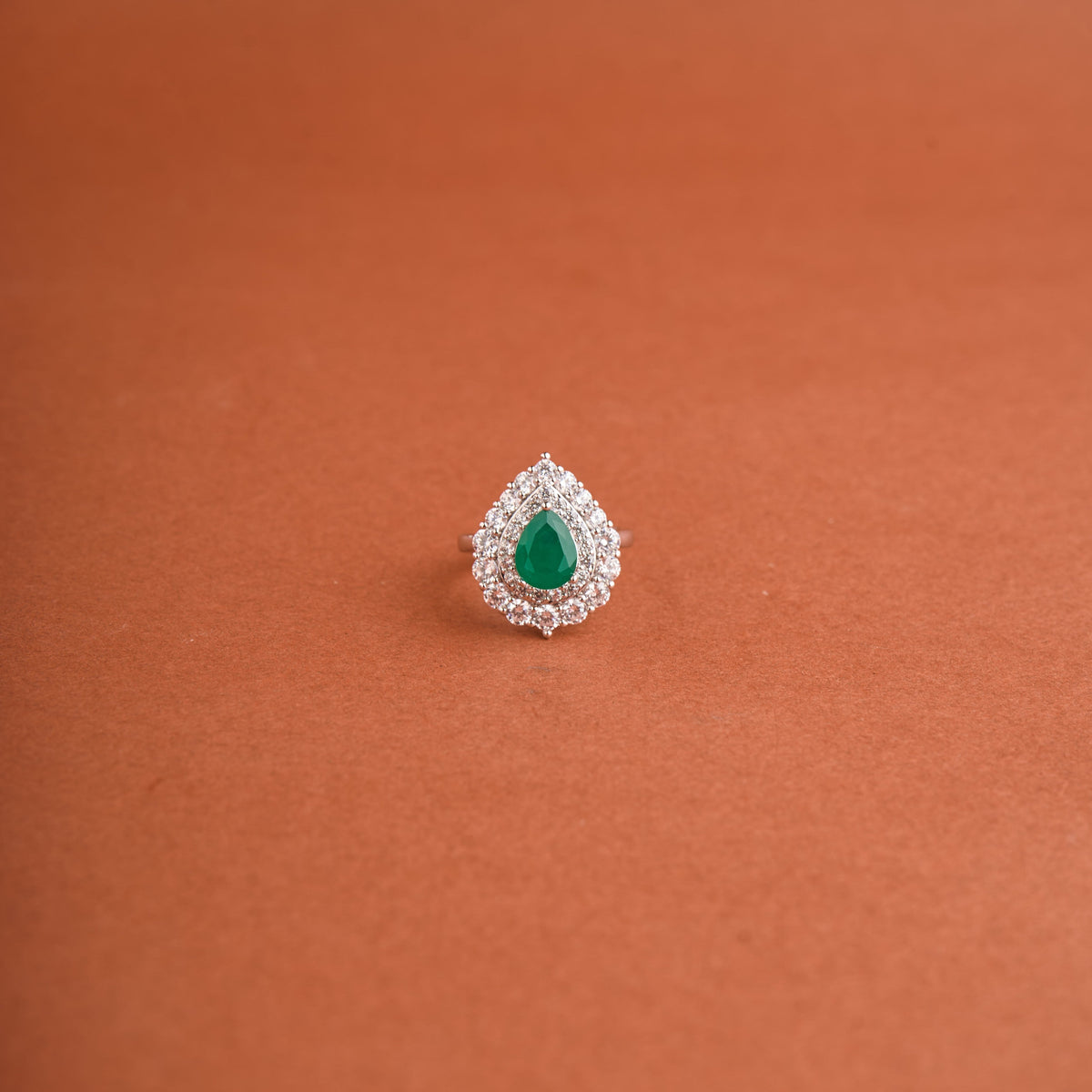 Pear Halo Ring Mozaati