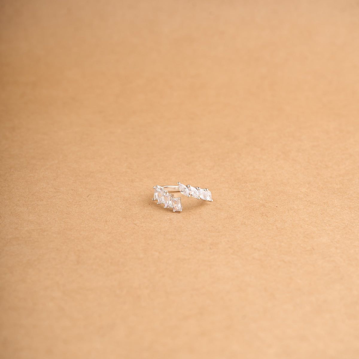 Half Emerald Marquise  Ring Mozaati