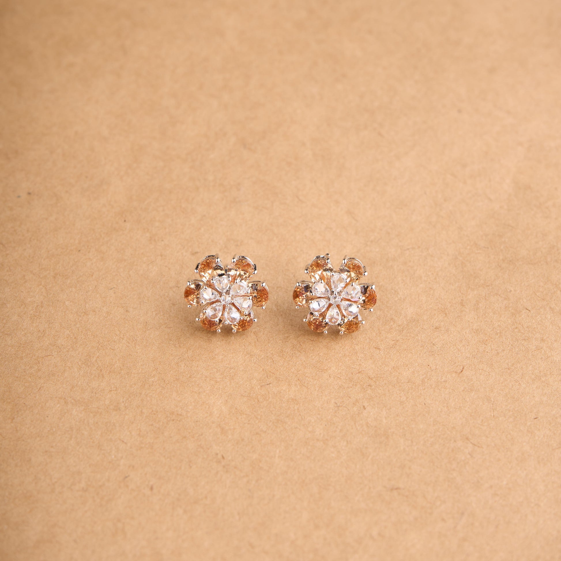 Liliosa Earrings Mozaati