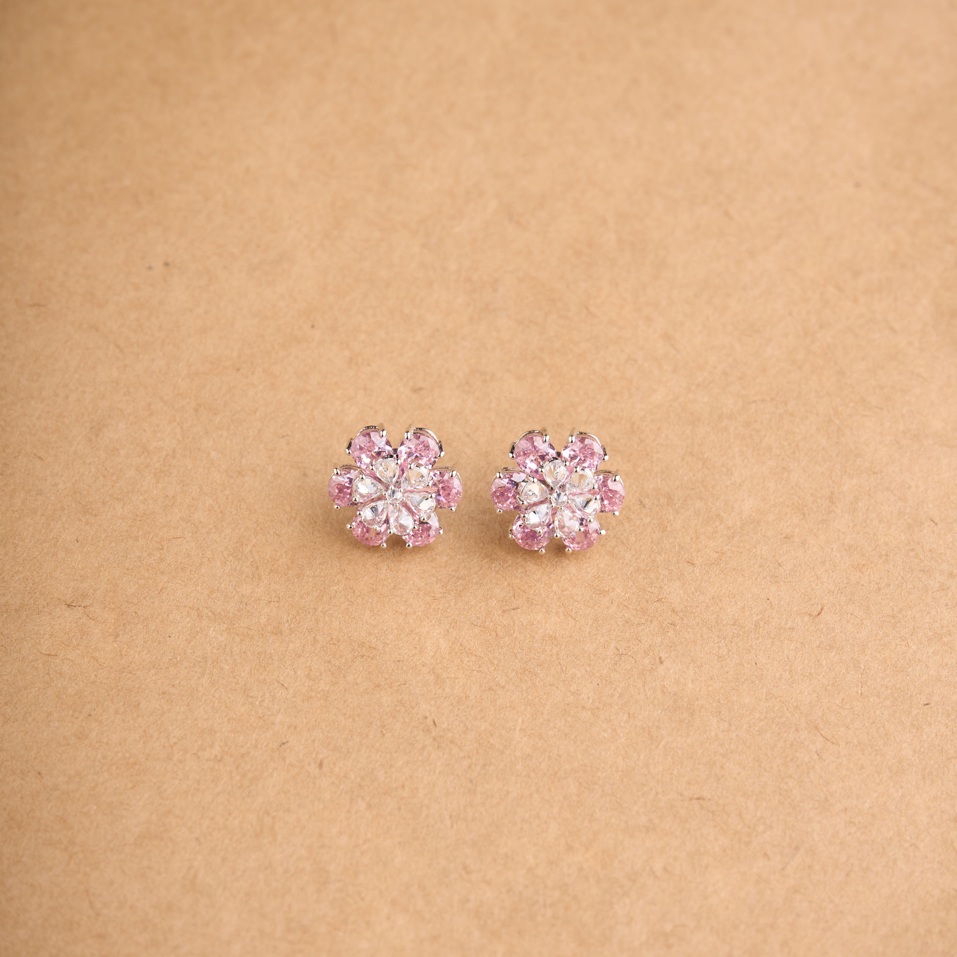Liliosa Earrings Mozaati
