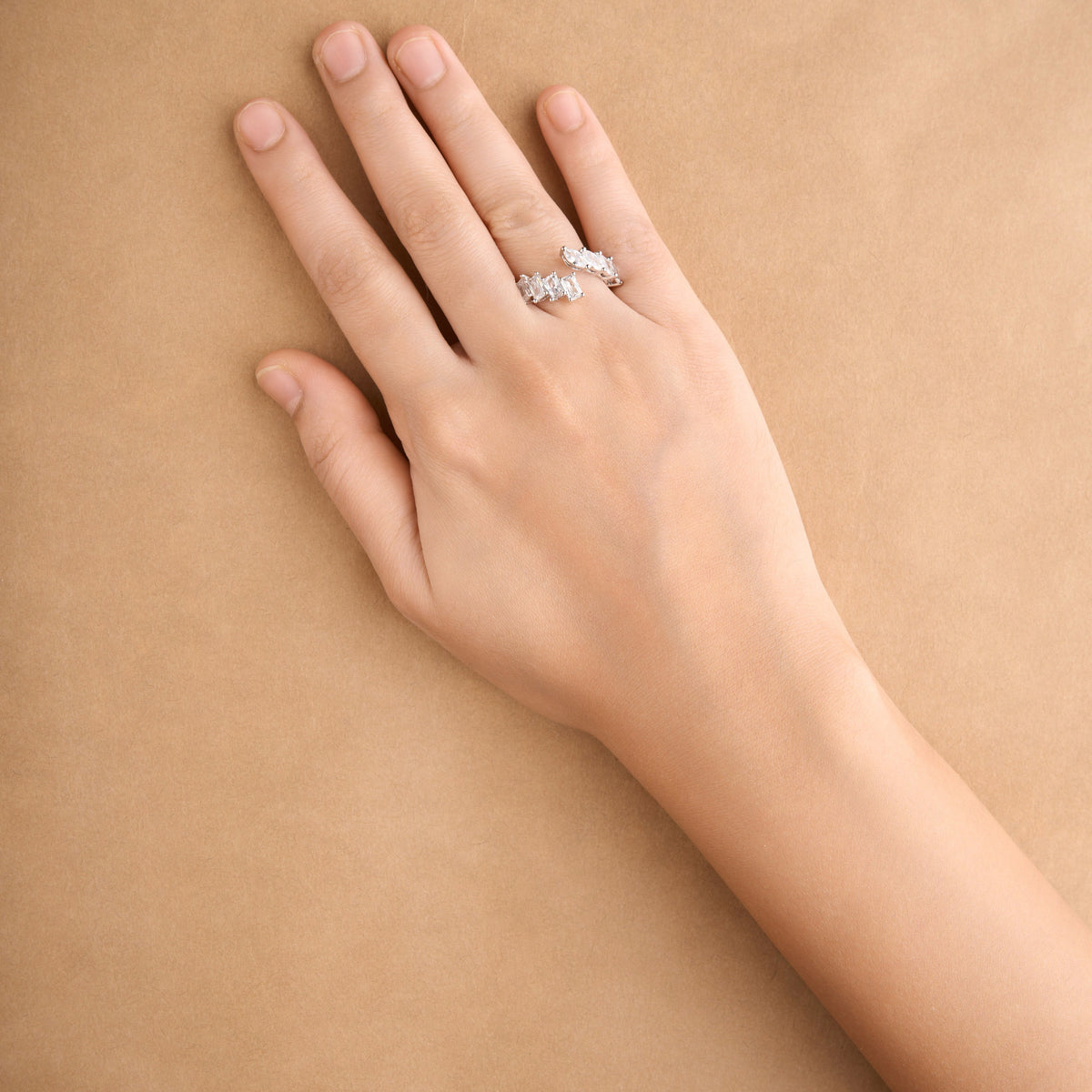 Half Emerald Marquise  Ring Mozaati