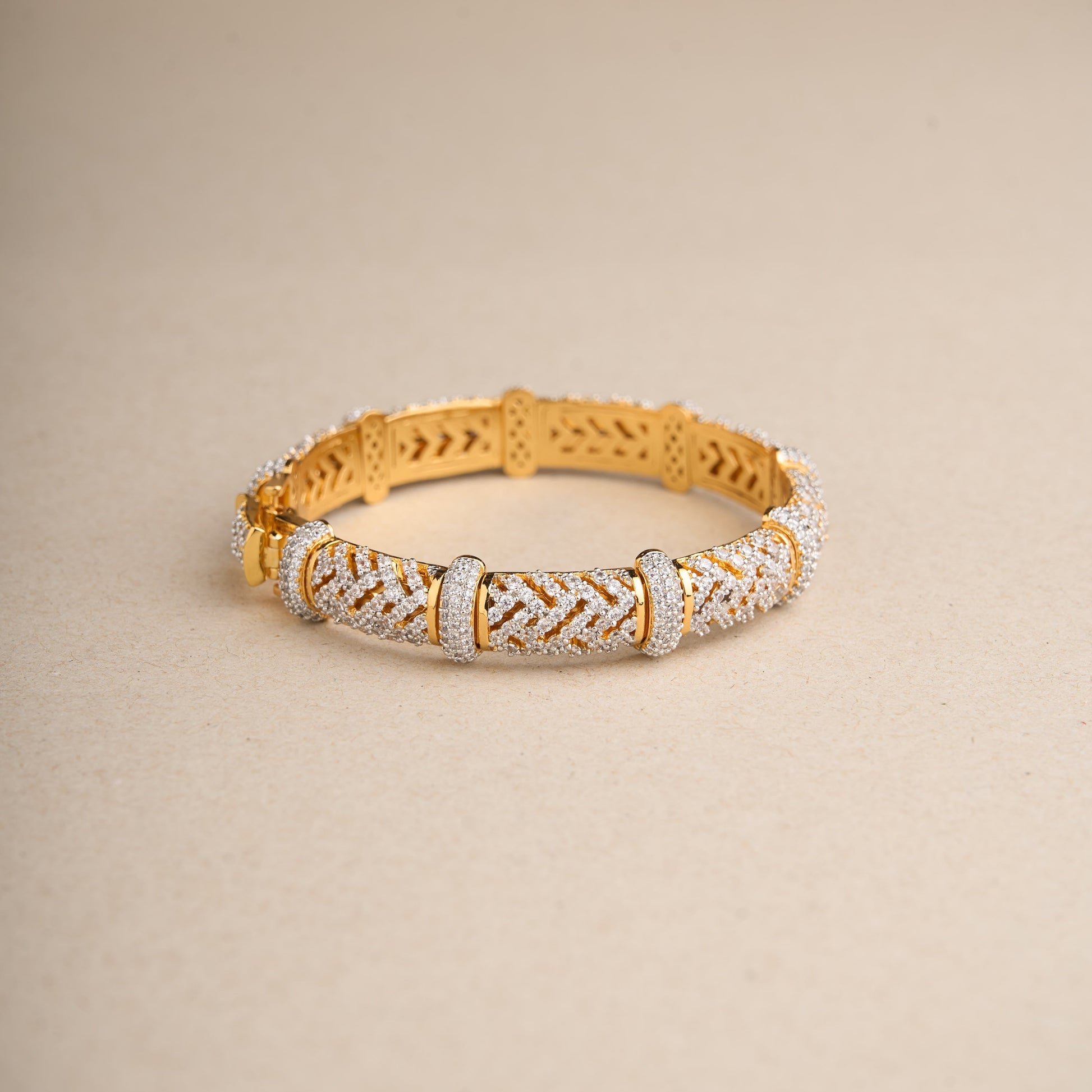 Tread Tyre Bracelet Mozaati