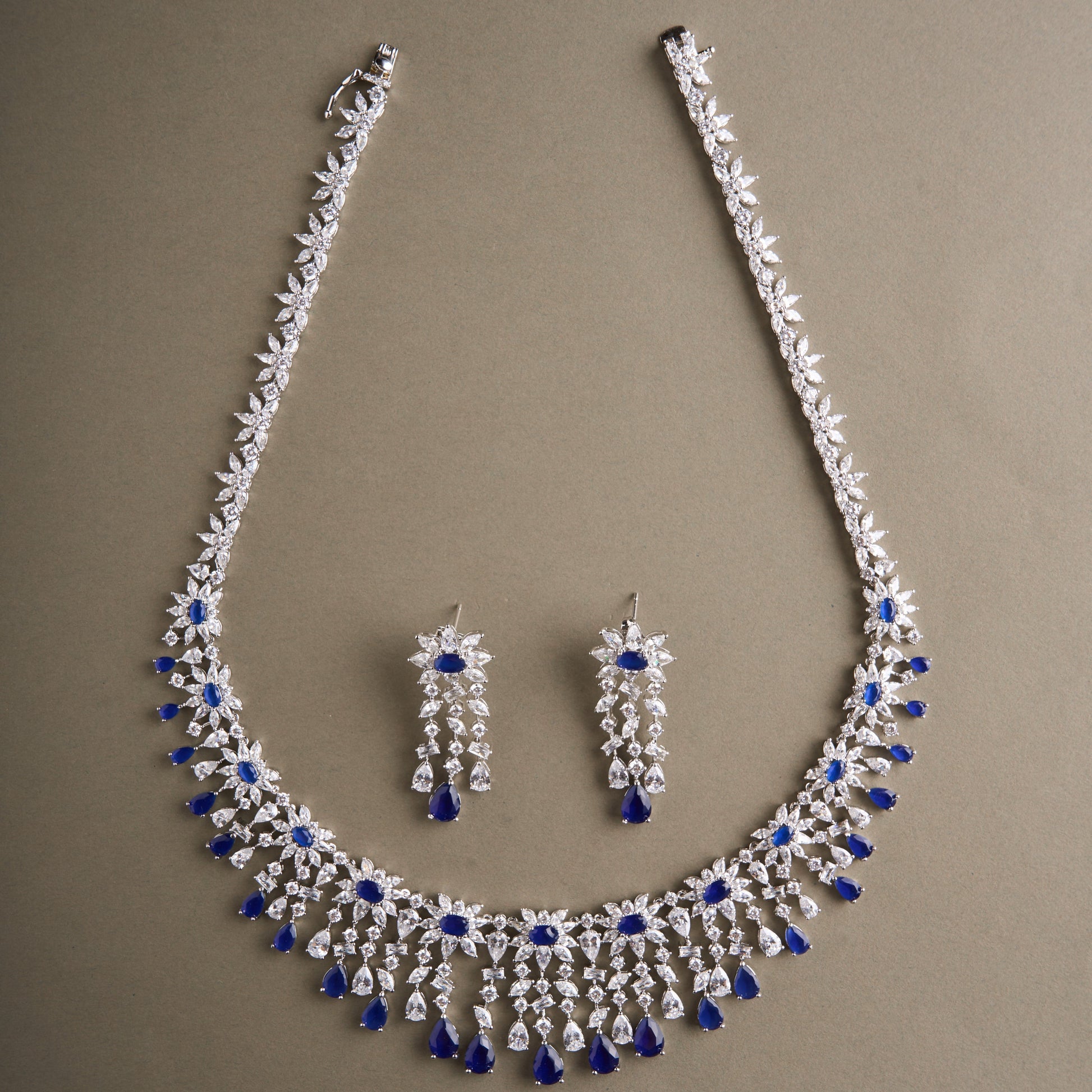 Arshiya Necklace Set Mozaati