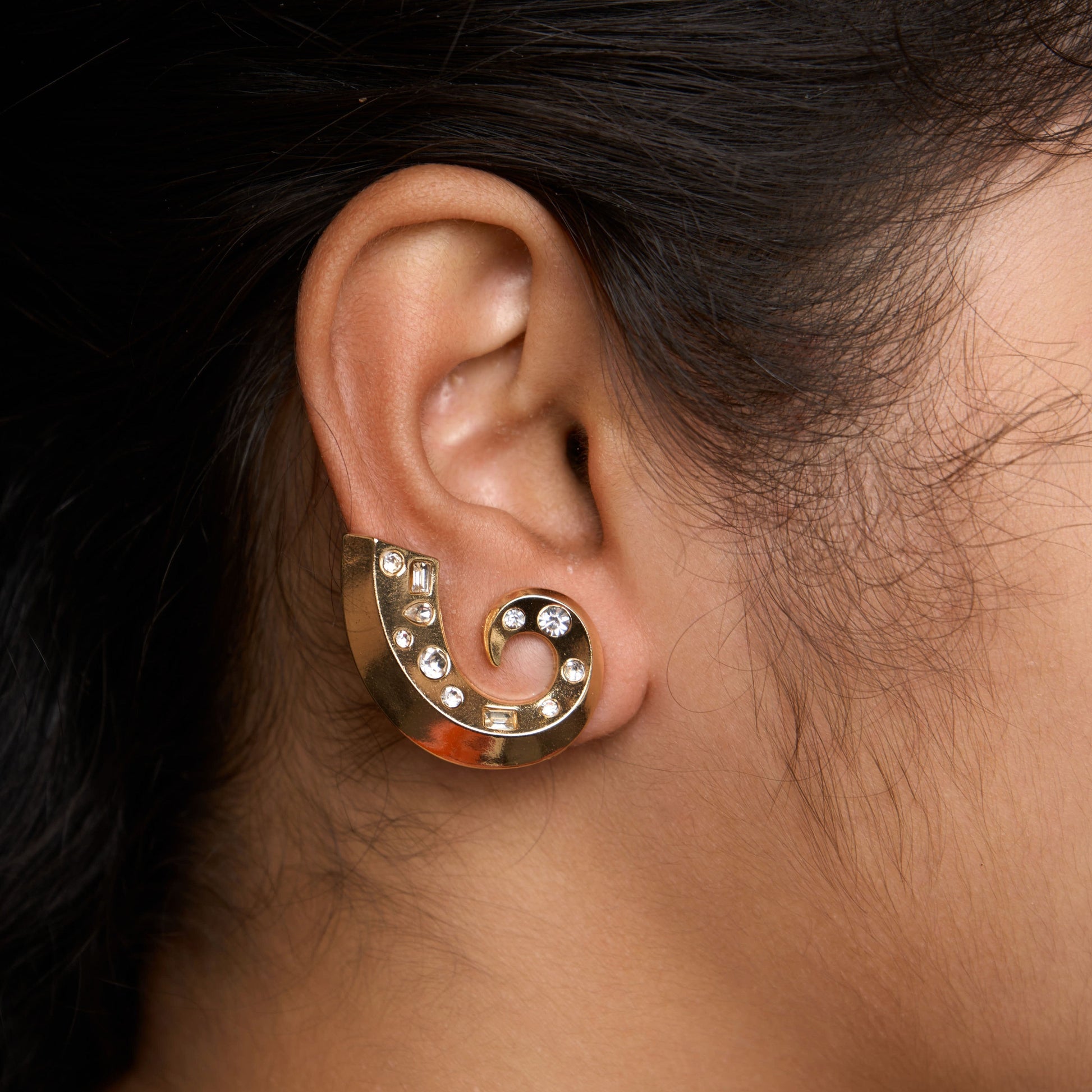 Curve Double Pierce  Earrings Mozaati