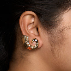 Curve Double Pierce  Earrings Mozaati