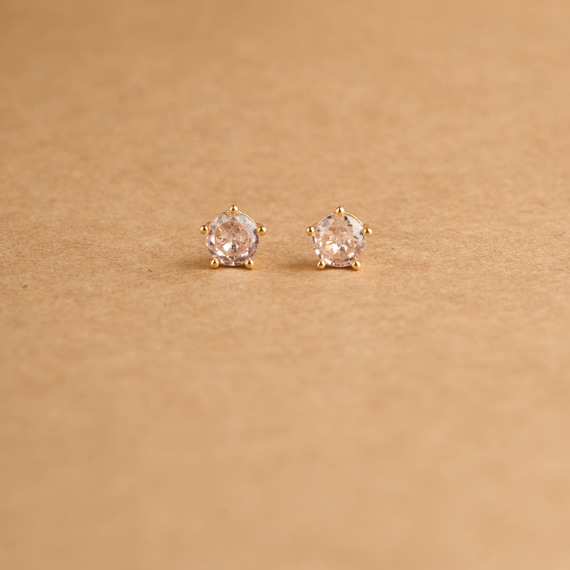 8mm Solitaire Stud Earrings Mozaati