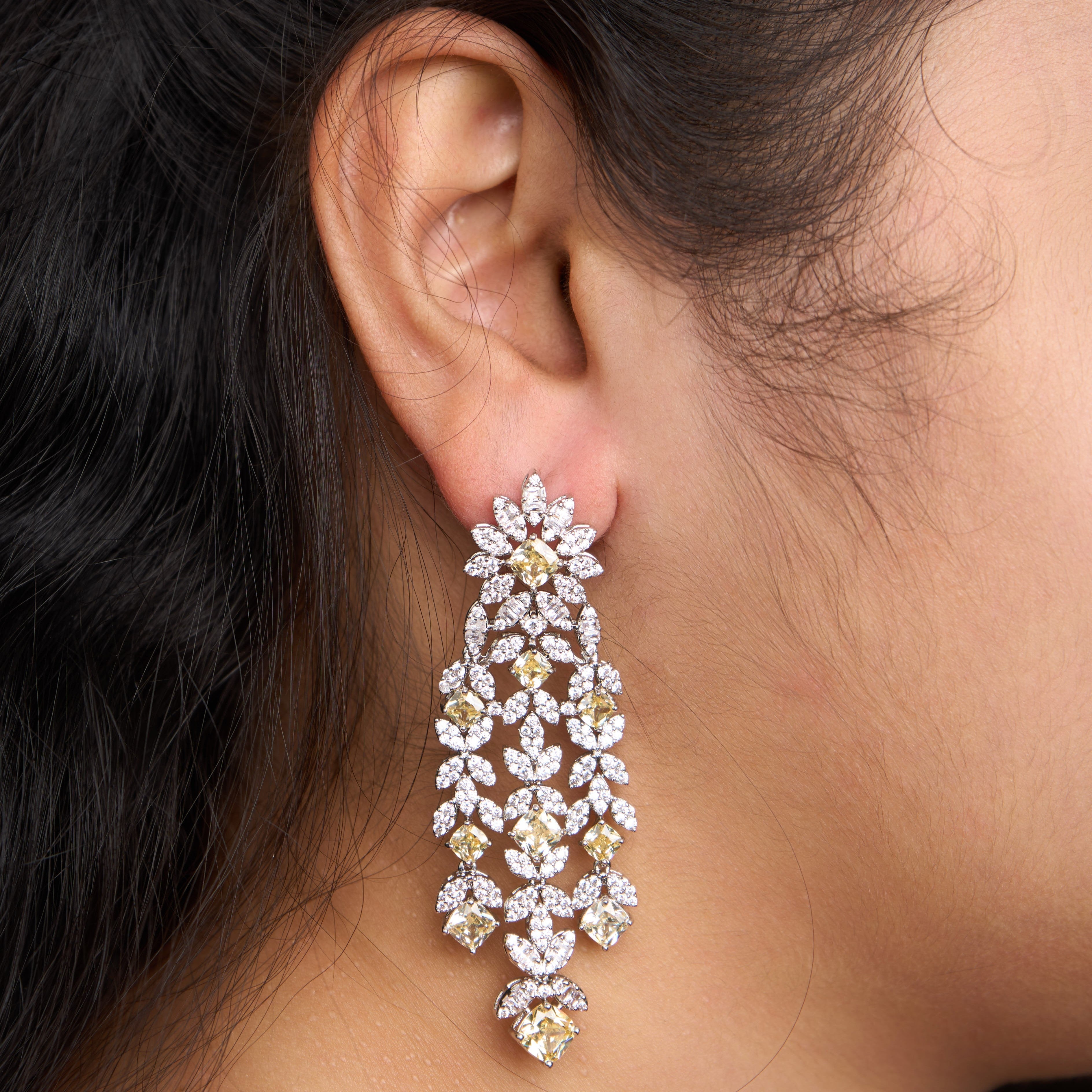 Ewaan Earrings Mozaati