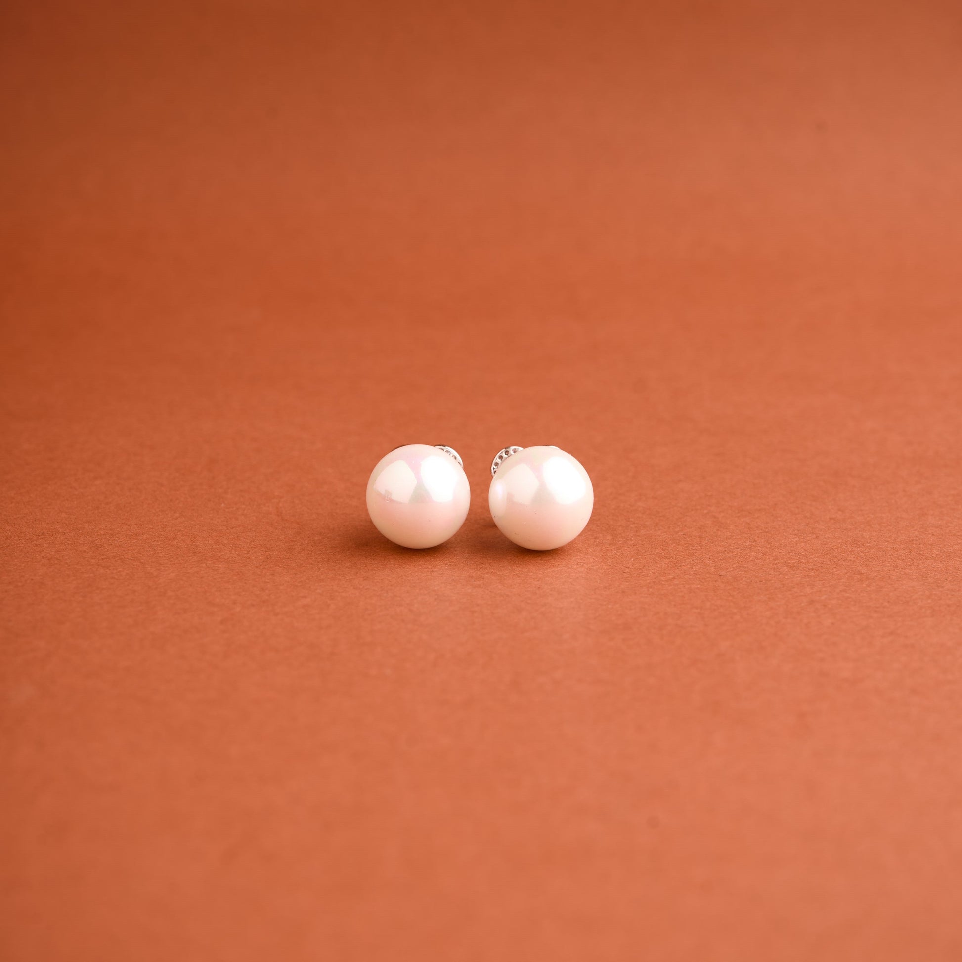 Clover Pearl Earrings Mozaati