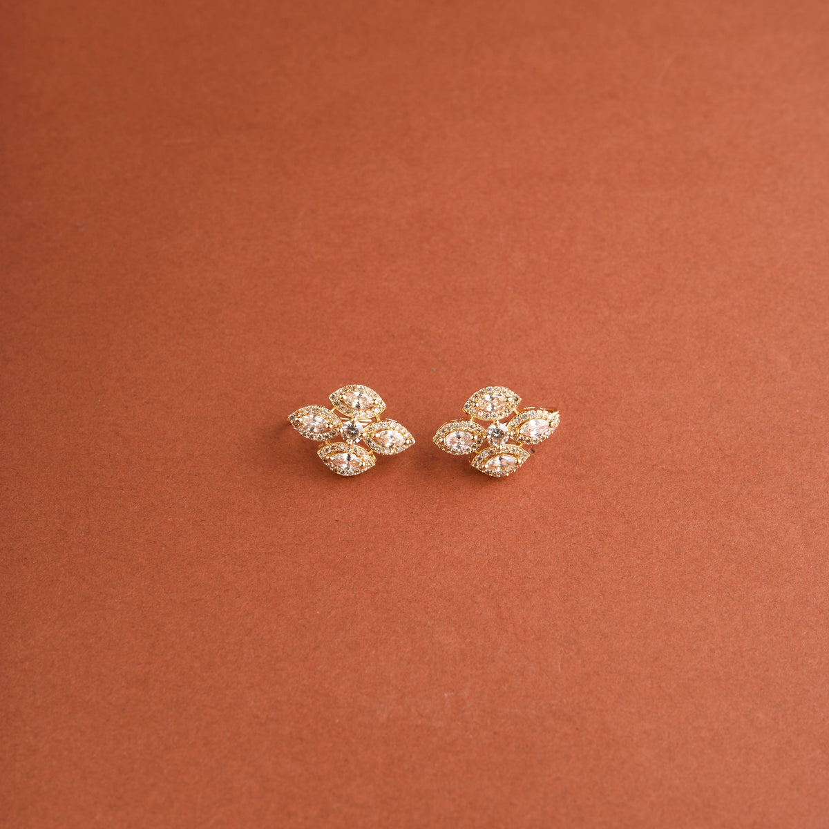 Rosabell Ear Cuff Mozaati