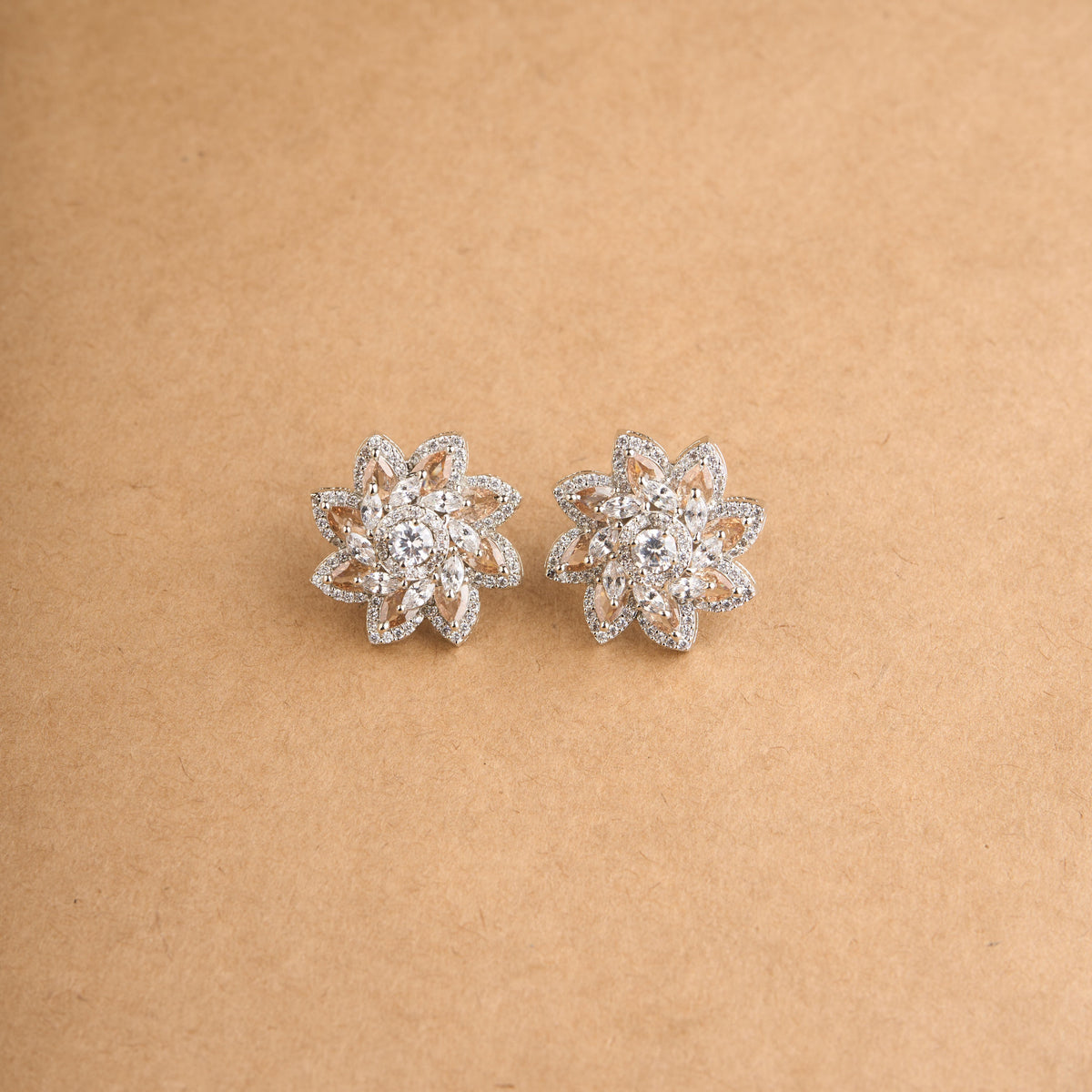 Takshi Earrings Mozaati