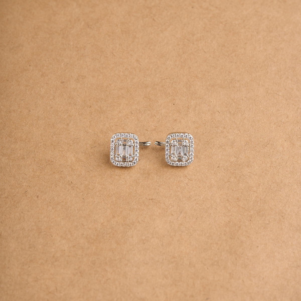 Illusion Ear Cuff Mozaati