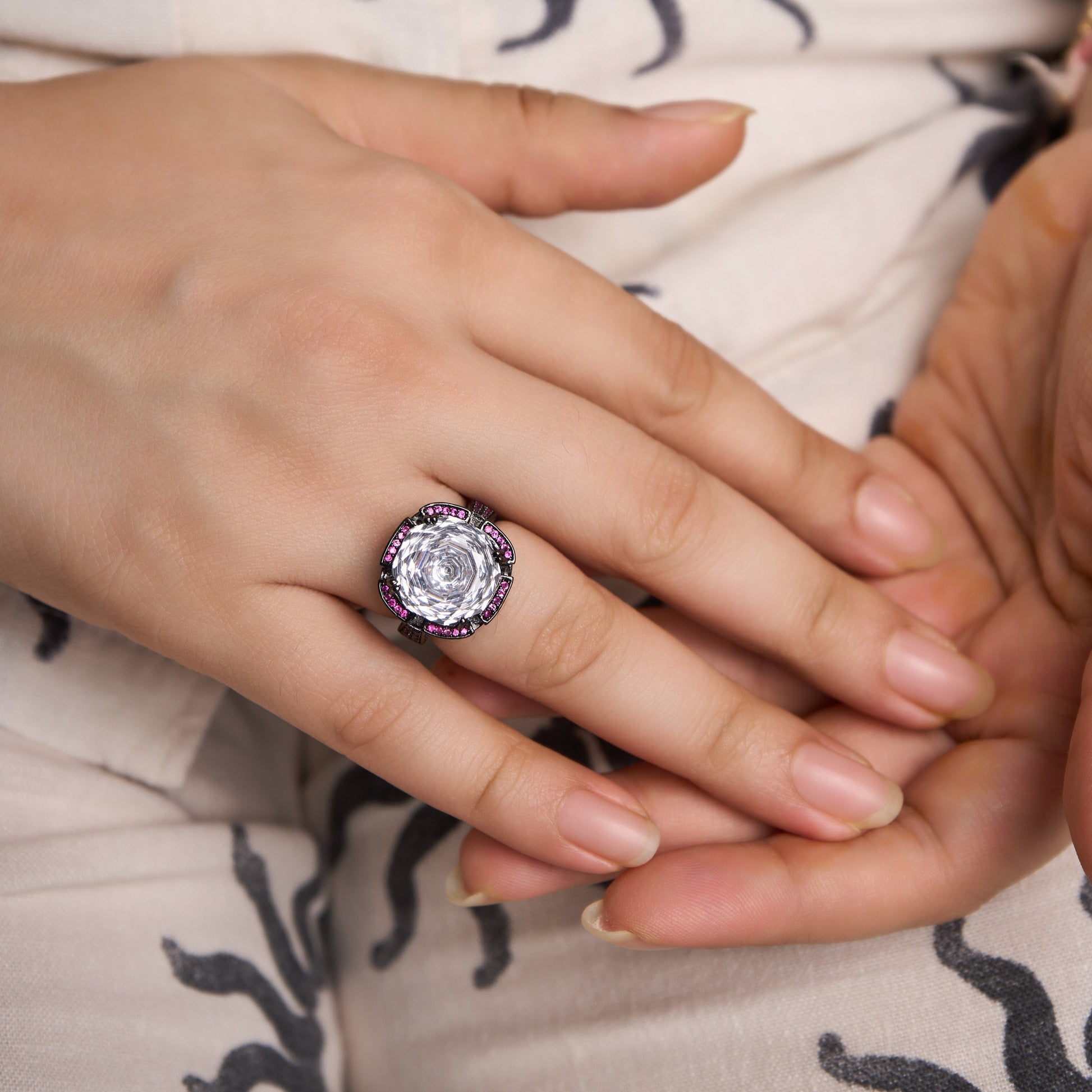 Amoret Ring Mozaati