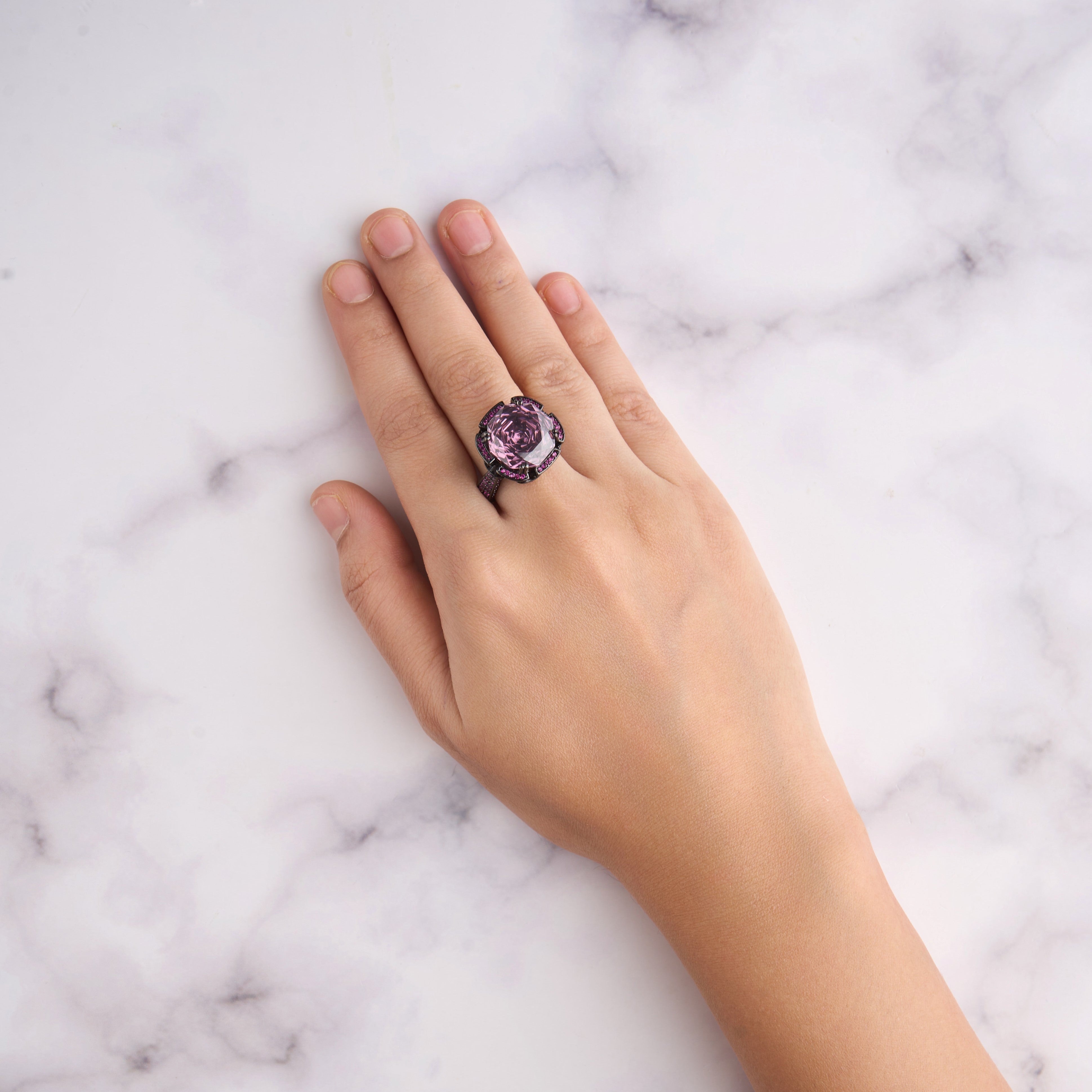 Amoret Ring Mozaati