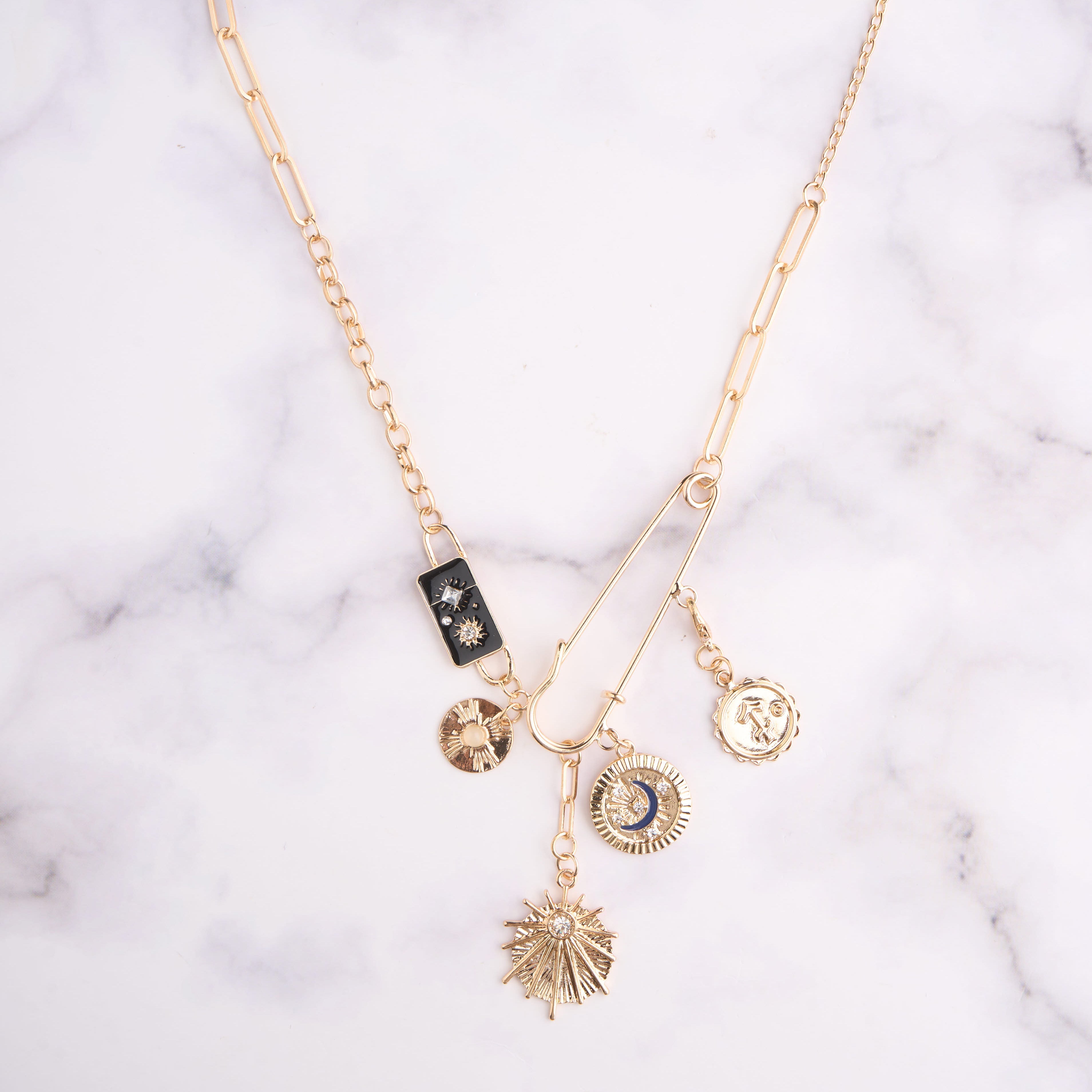 Pin Charm Moon Necklace Mozaati