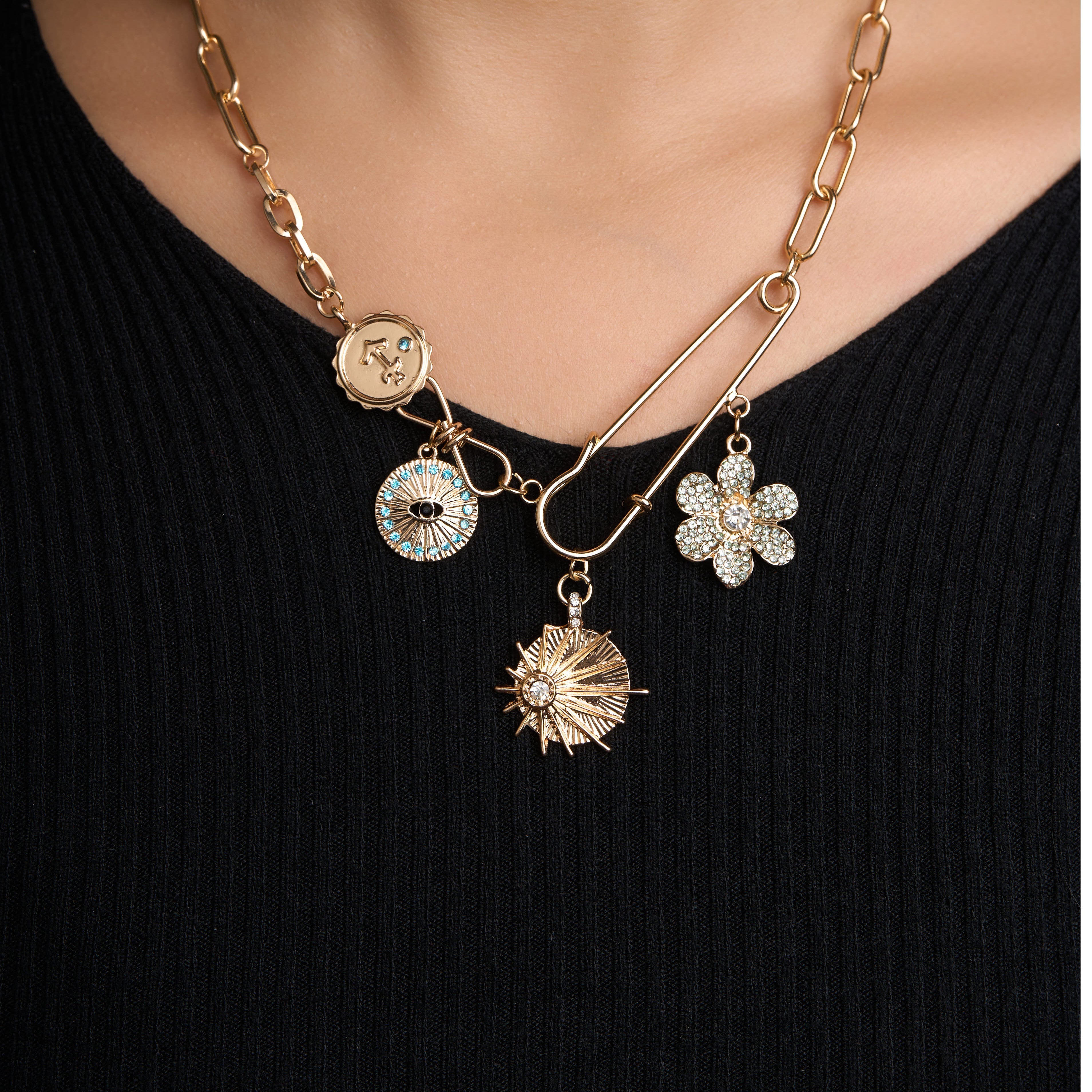Pin Charm Flower Necklace Mozaati