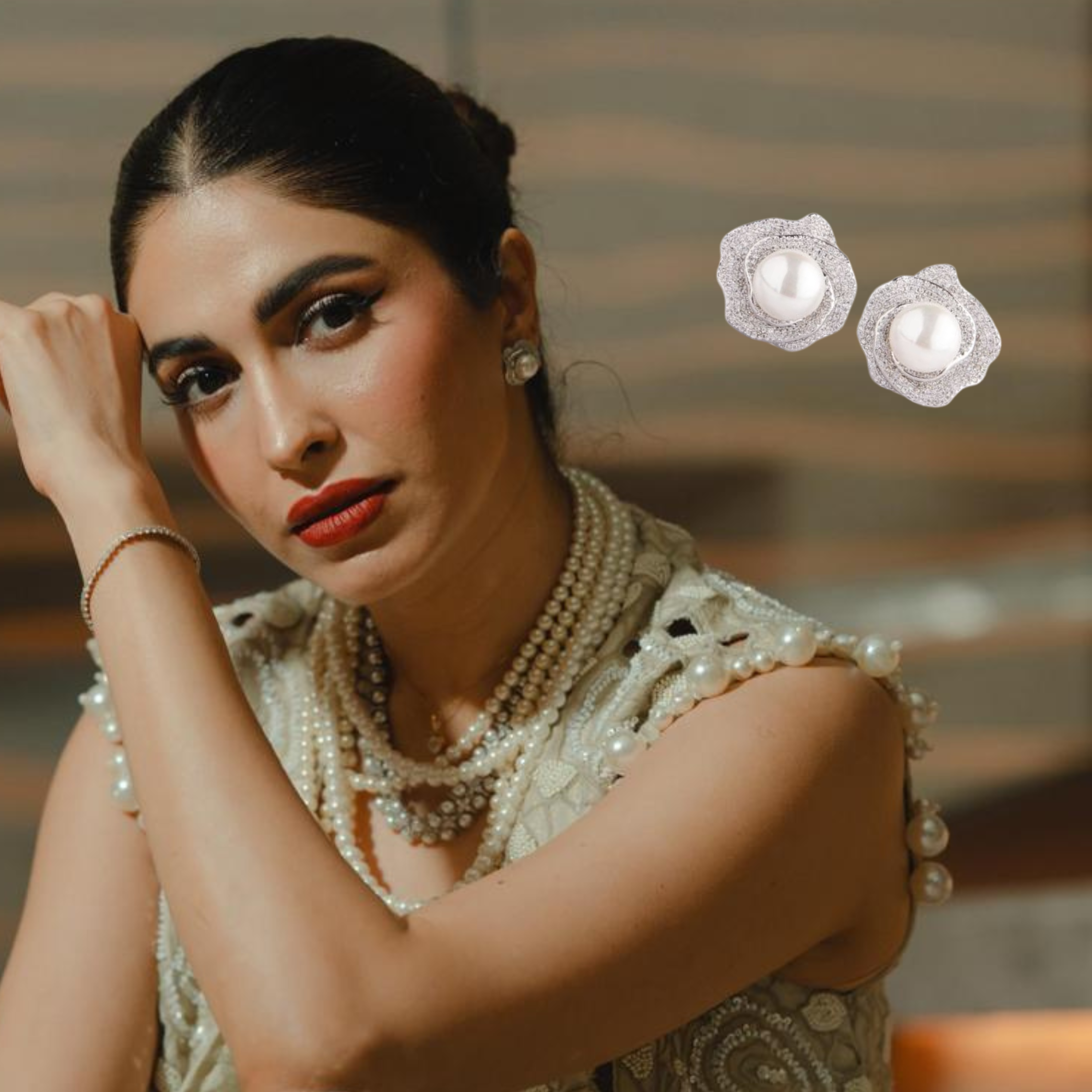 Rozie Pearl Earrings Mozaati