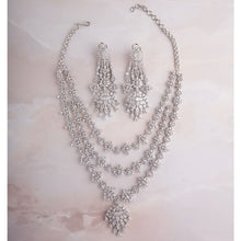 Load image into Gallery viewer, Zunaira Necklace Set
