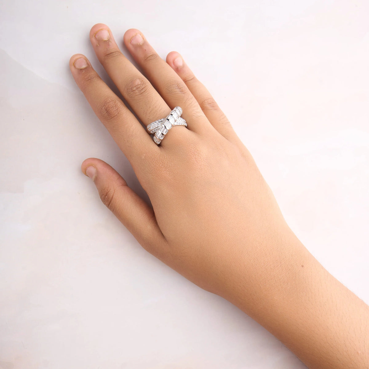 Baguette Cross Ring Mozaati