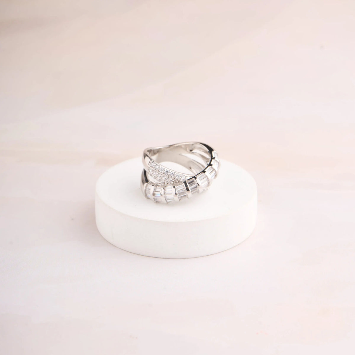 Baguette Cross Ring Mozaati