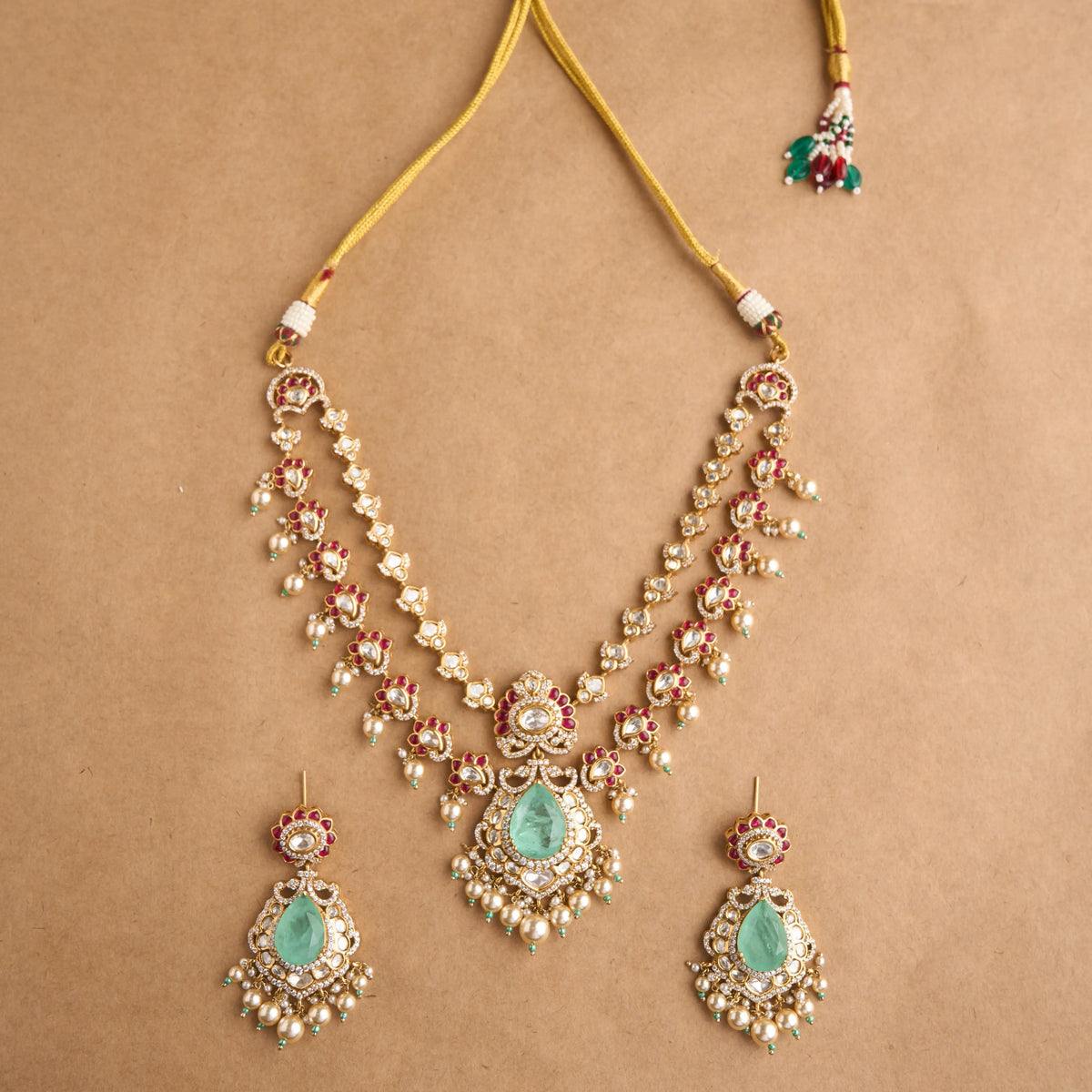 Chaand Lotus Necklace Mozaati