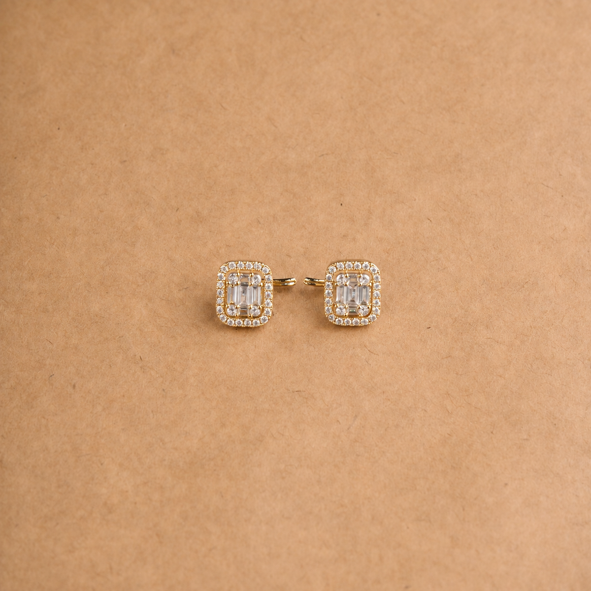 Illusion Ear Cuff Mozaati