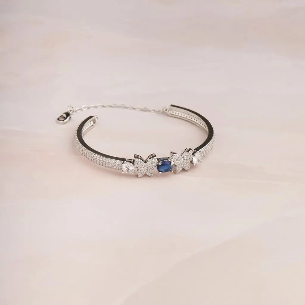 Comma Butterfly Bracelet Cuff Mozaati