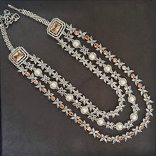 Load image into Gallery viewer, Sylvia Necklace
