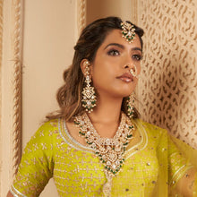 Load image into Gallery viewer, Jiya Earrings
