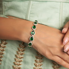 Load image into Gallery viewer, Lorcan Bracelet - Green

