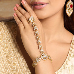 Maryam Hathphool Mozaati