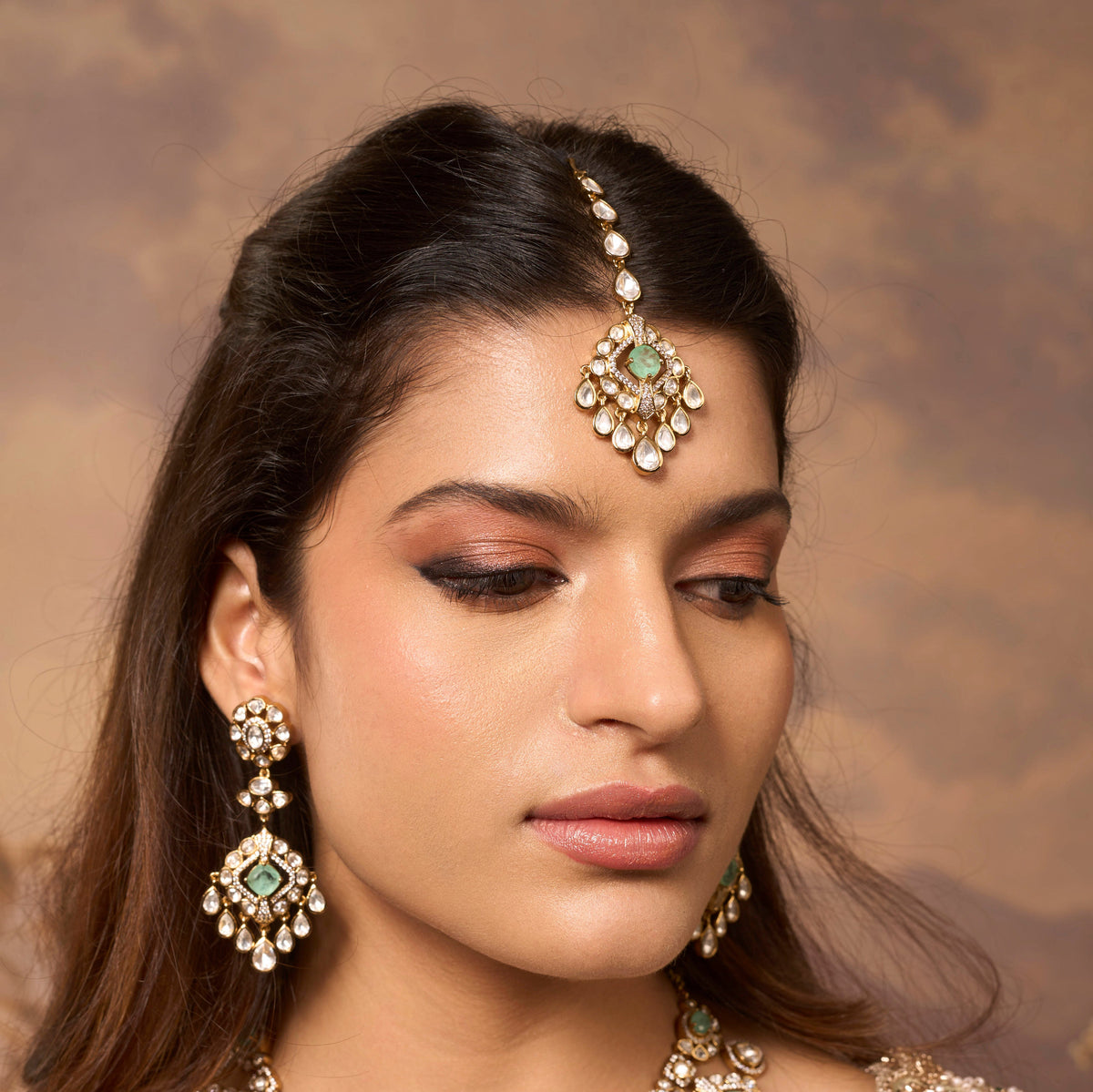 Naaz Maangtikka Mozaati