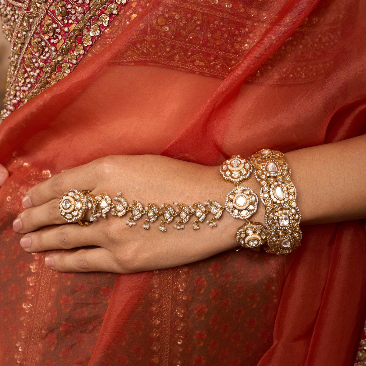 Tarushi Hathphool Mozaati