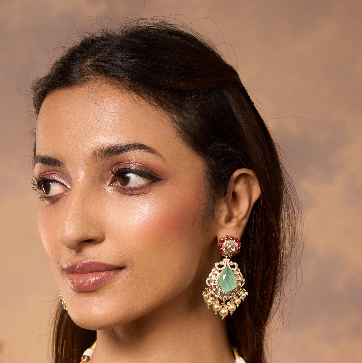 Chaand Lotus Necklace Mozaati