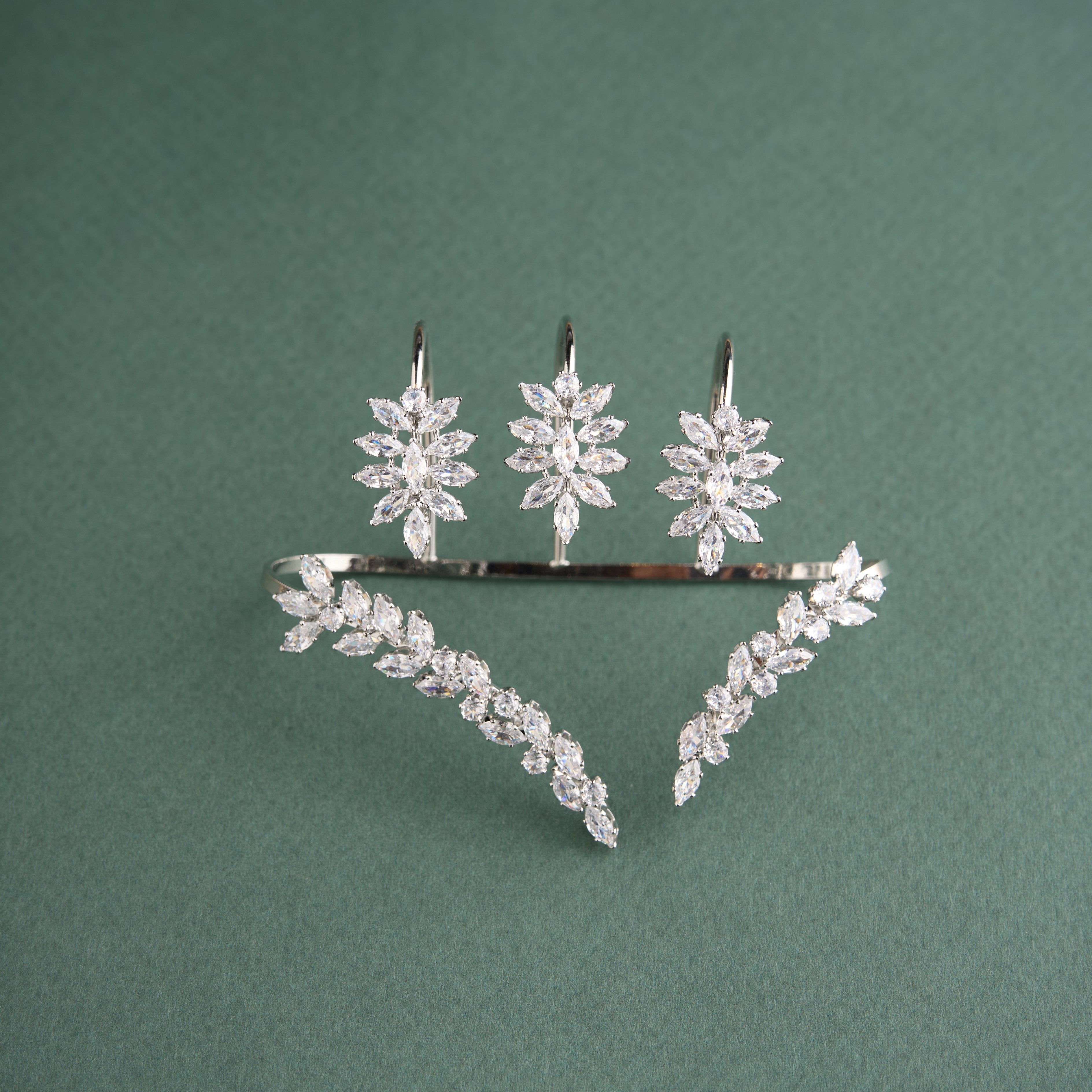 Janie Palm Cuff Mozaati