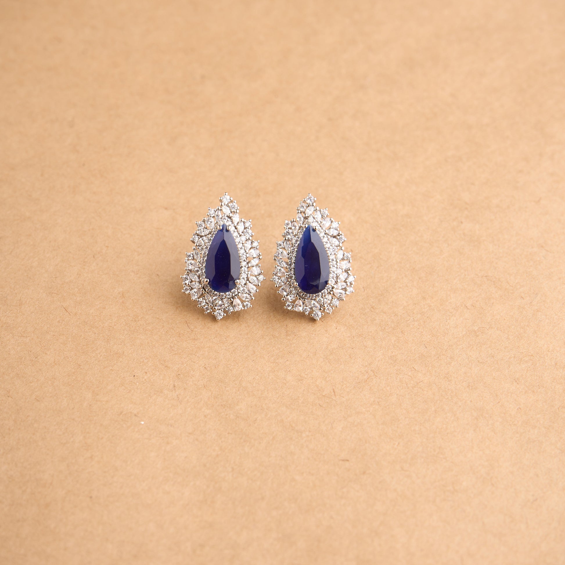 Nirvigh Earrings Mozaati
