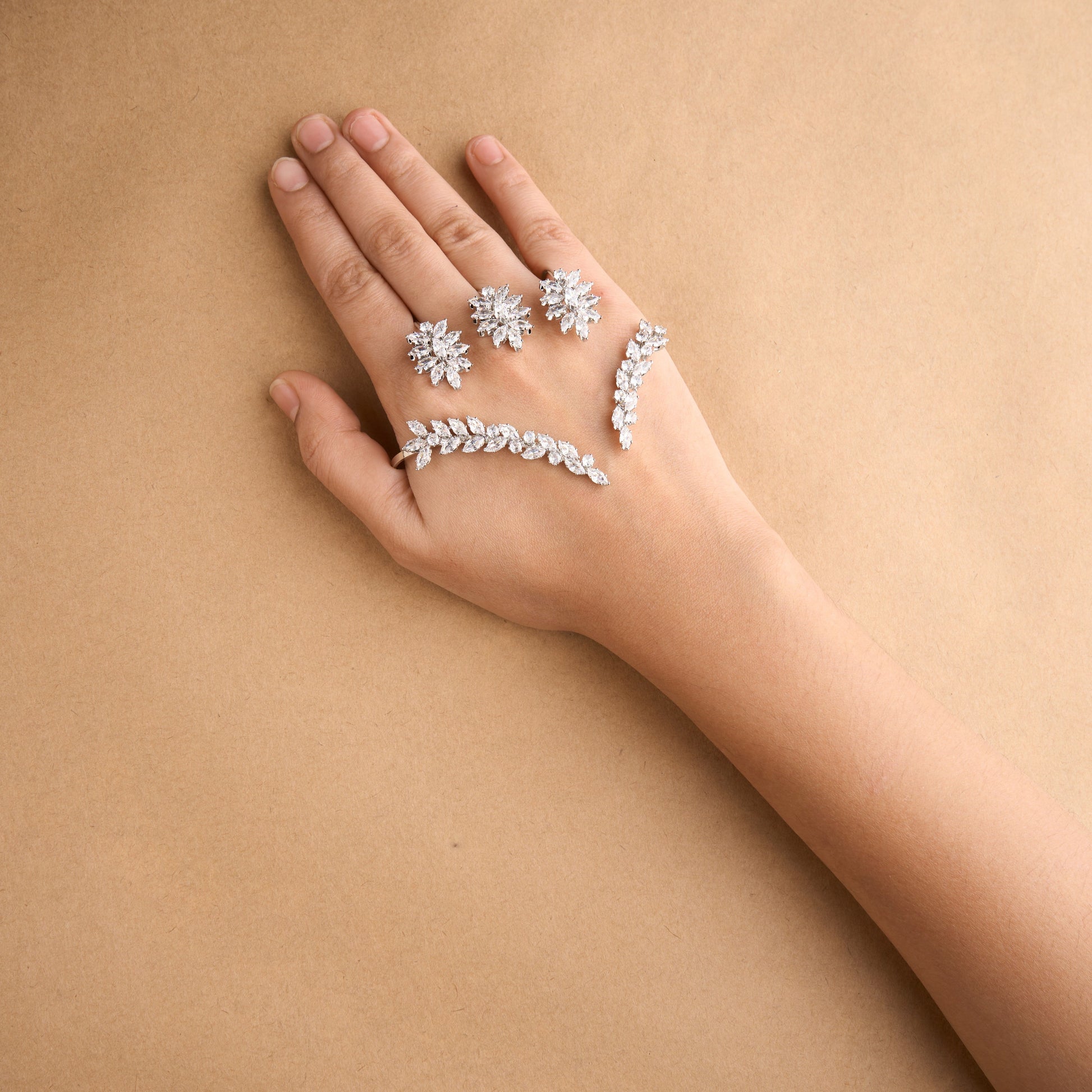 Janie Palm Cuff Mozaati