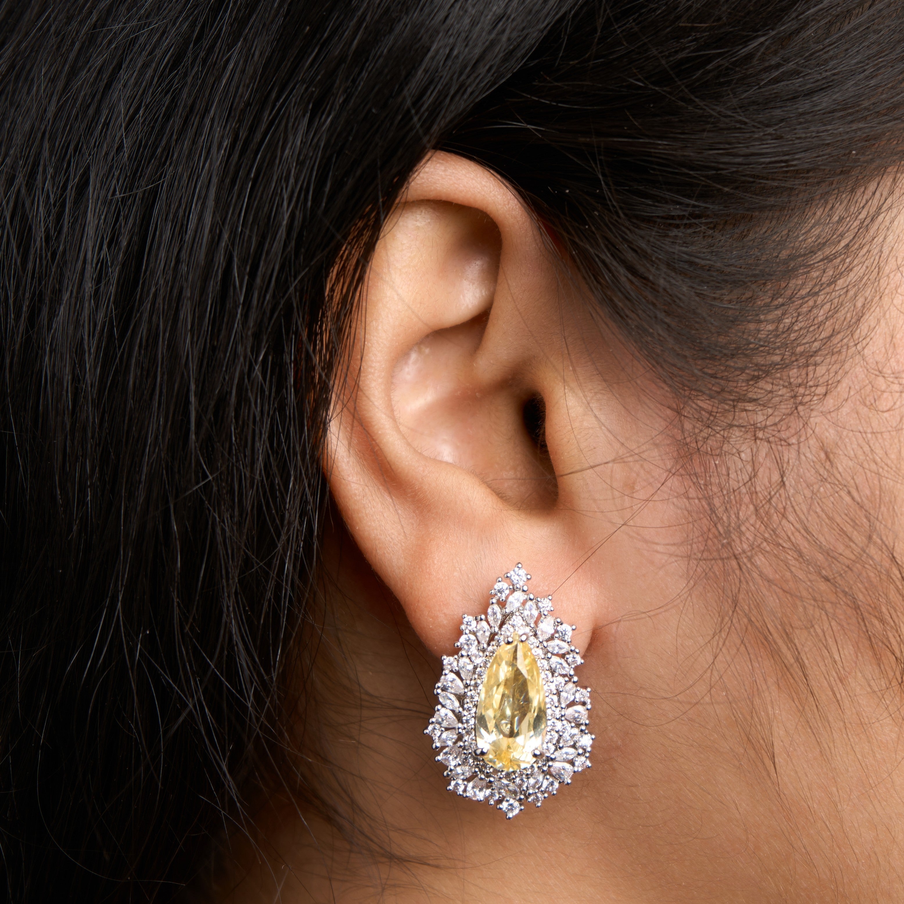 Nirvigh Earrings Mozaati
