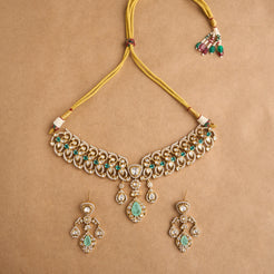 Mrinalika Necklace Mozaati