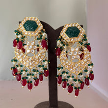 Load image into Gallery viewer, Anvi Earrings
