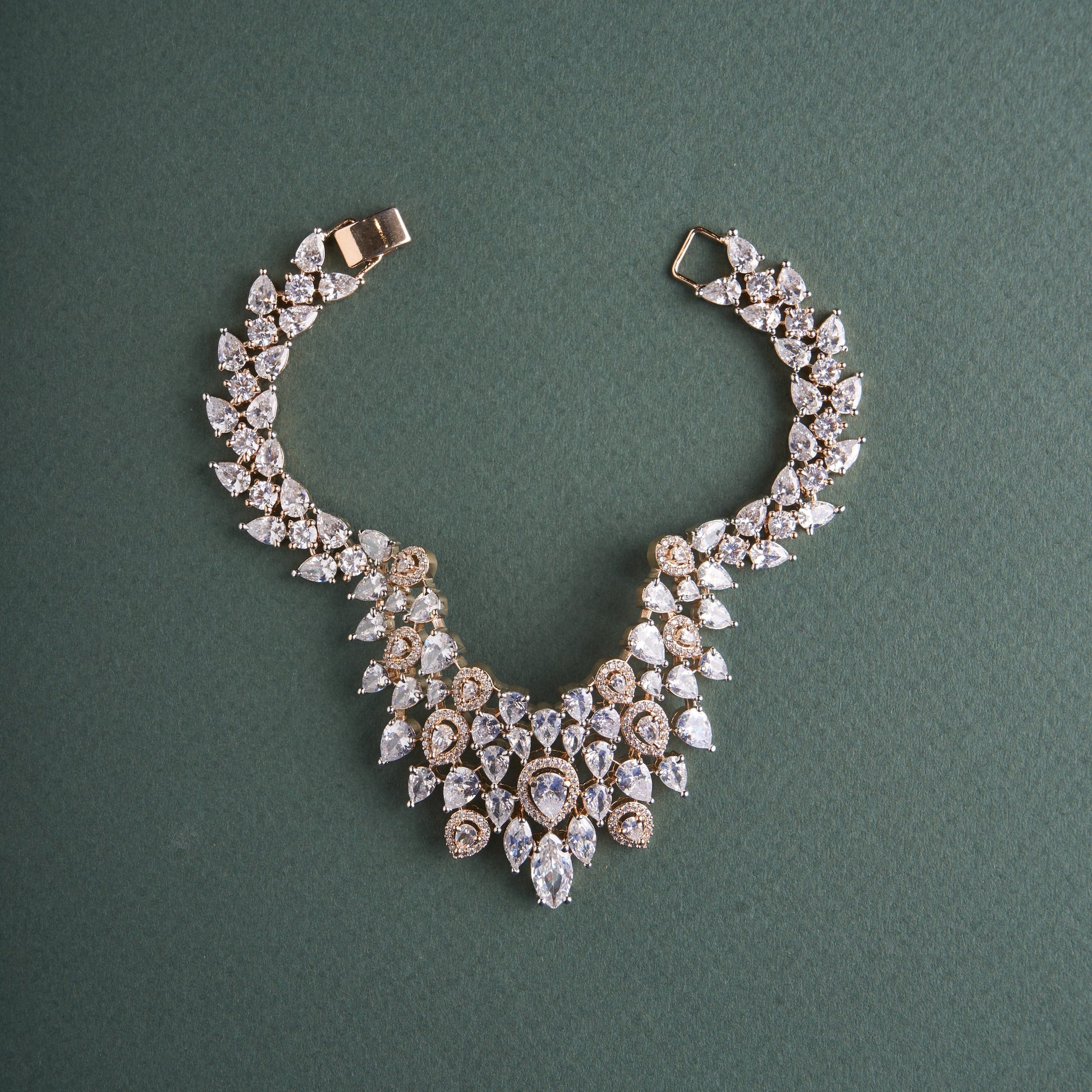 Aratrika Bracelet Mozaati