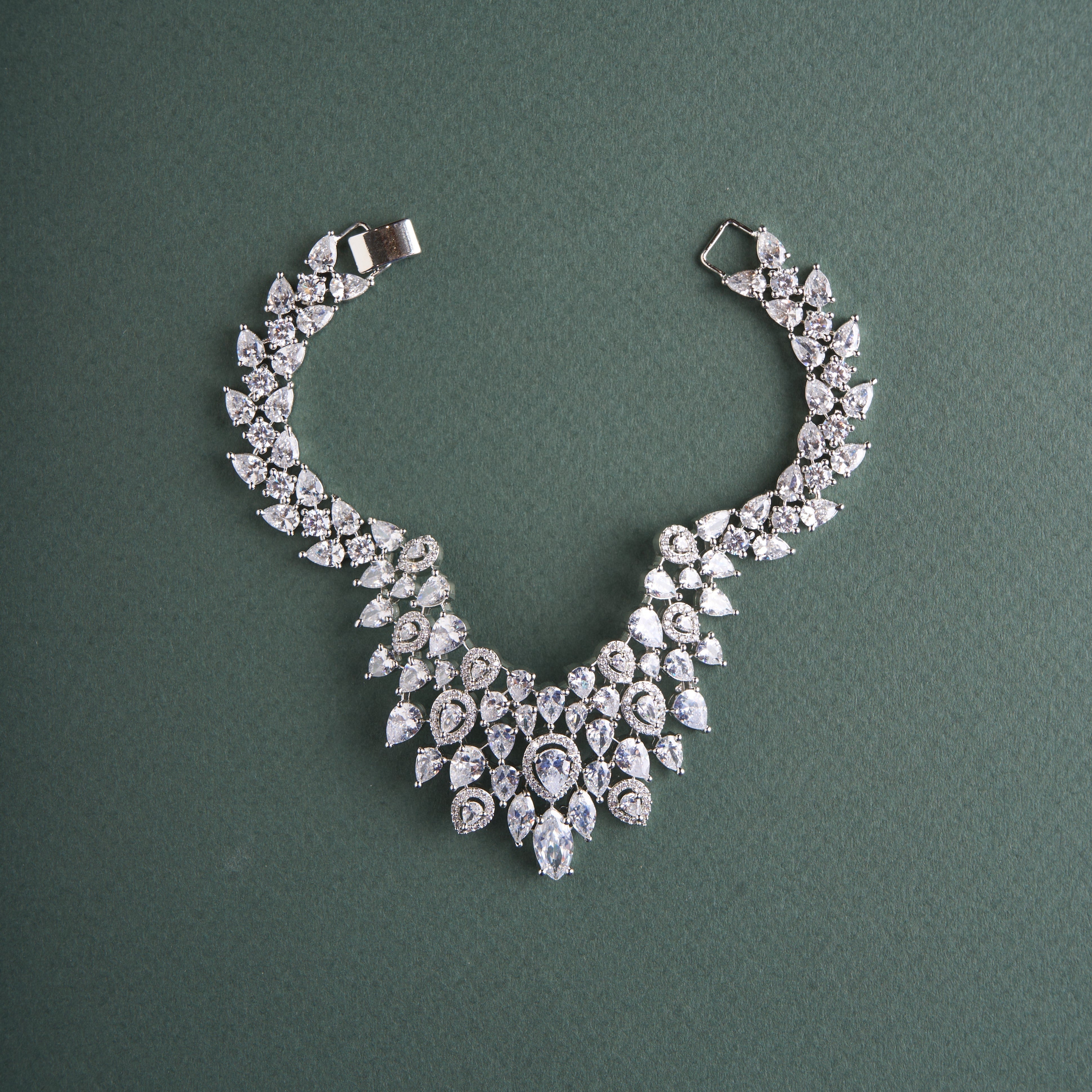 Aratrika Bracelet Mozaati