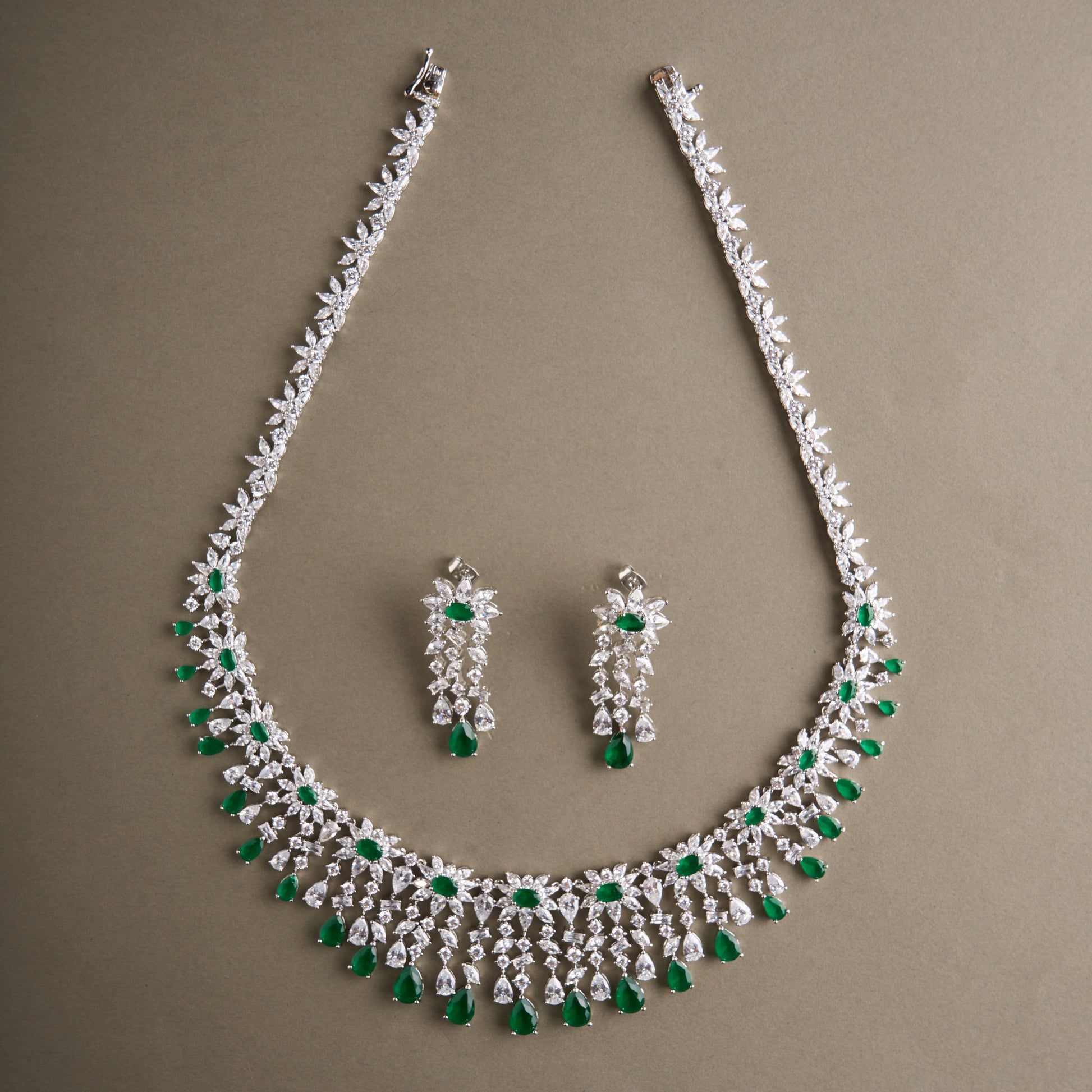 Arshiya Necklace Set Mozaati