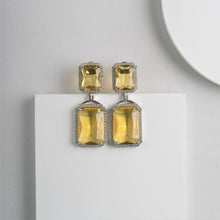 Load image into Gallery viewer, Auro Earrings - Yellow
