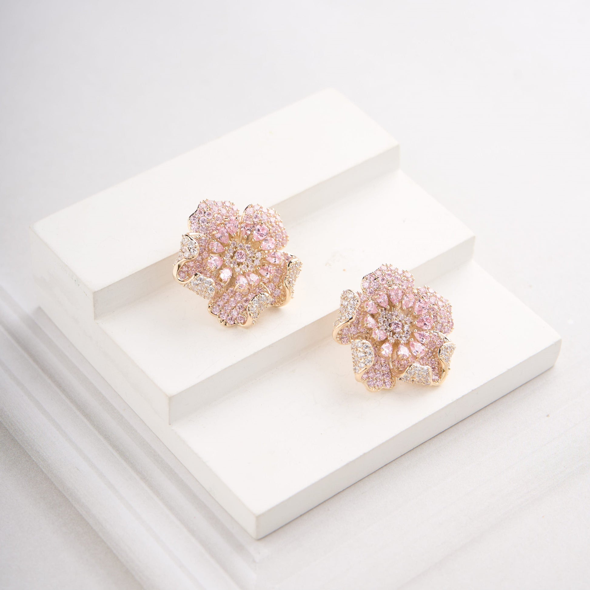 Avaia  Earrings Mozaati